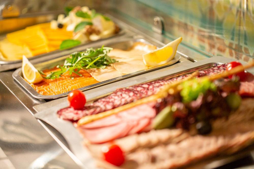 Park-Hotel Golosievo Kiev Ngoại thất bức ảnh