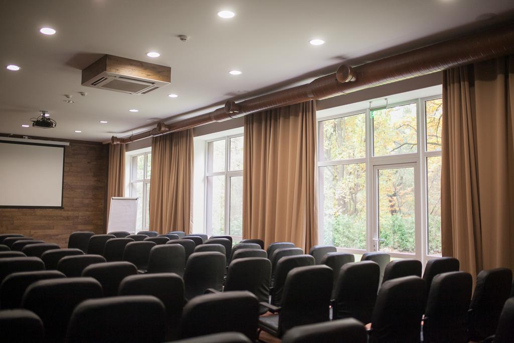 Park-Hotel Golosievo Kiev Ngoại thất bức ảnh