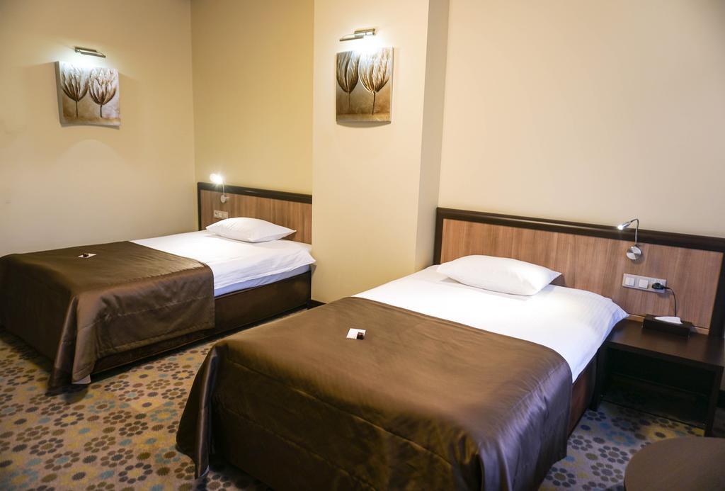 Park-Hotel Golosievo Kiev Ngoại thất bức ảnh