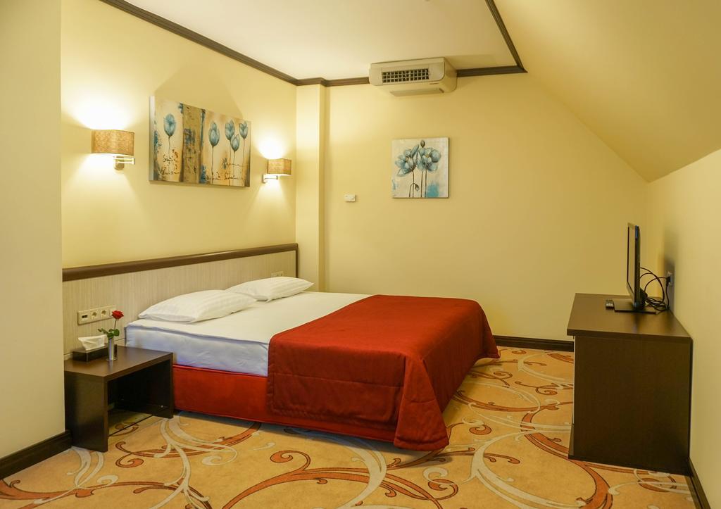 Park-Hotel Golosievo Kiev Ngoại thất bức ảnh