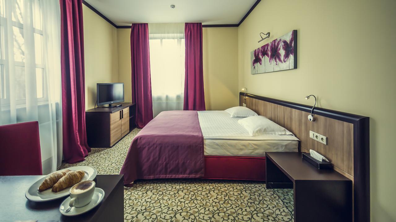 Park-Hotel Golosievo Kiev Ngoại thất bức ảnh