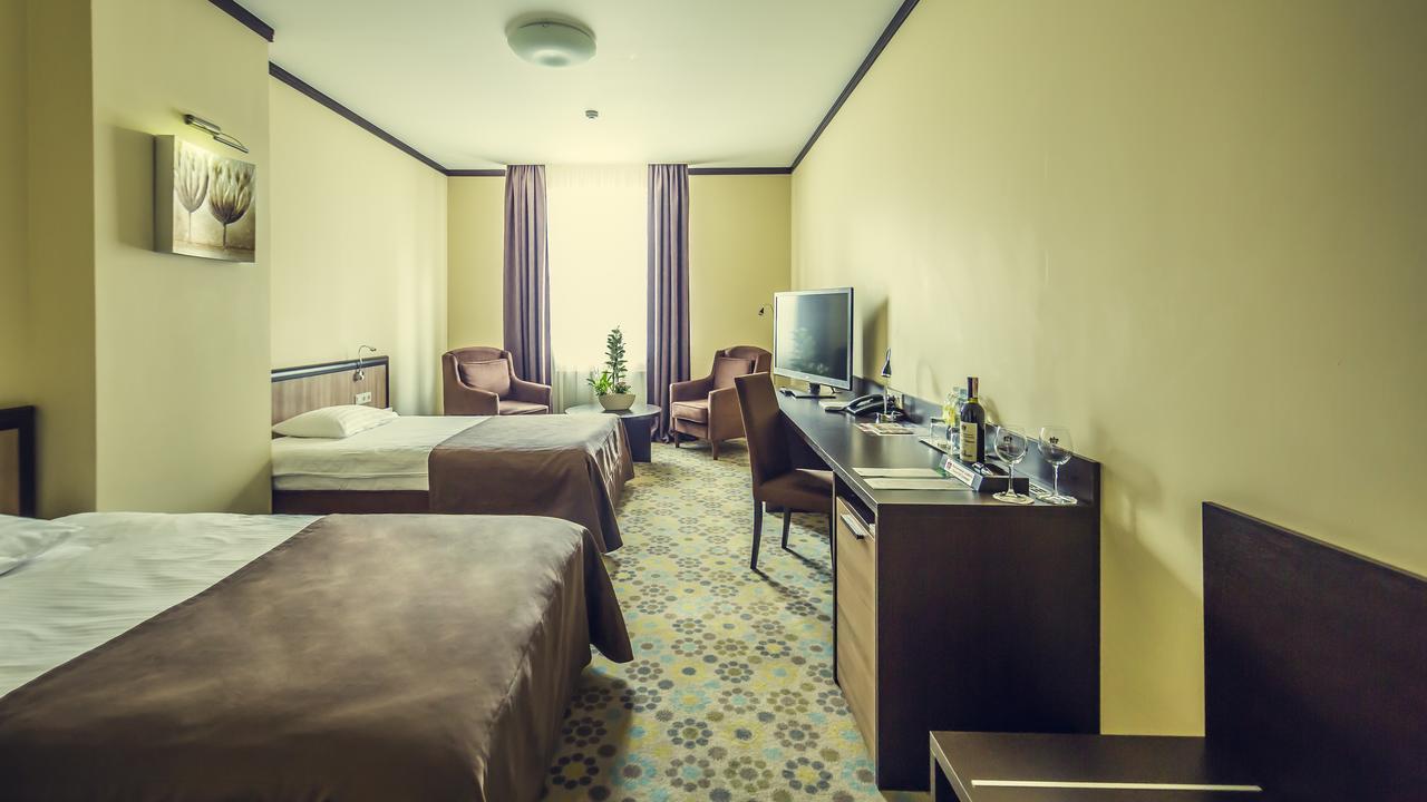 Park-Hotel Golosievo Kiev Ngoại thất bức ảnh