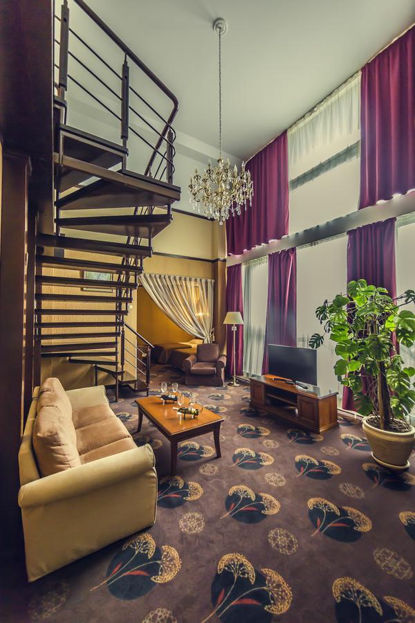 Park-Hotel Golosievo Kiev Ngoại thất bức ảnh
