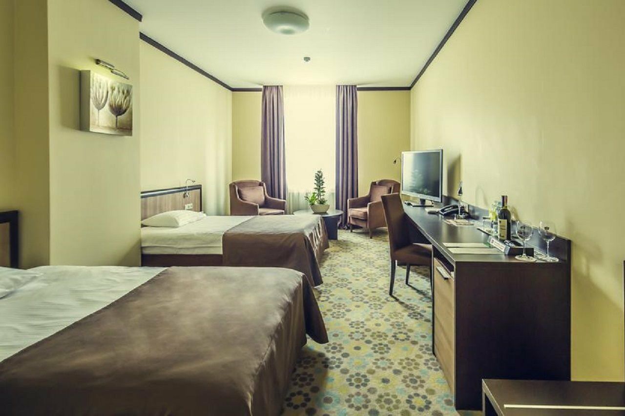 Park-Hotel Golosievo Kiev Ngoại thất bức ảnh