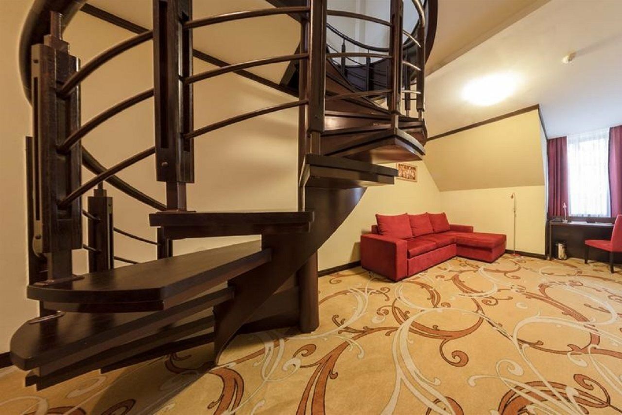 Park-Hotel Golosievo Kiev Ngoại thất bức ảnh
